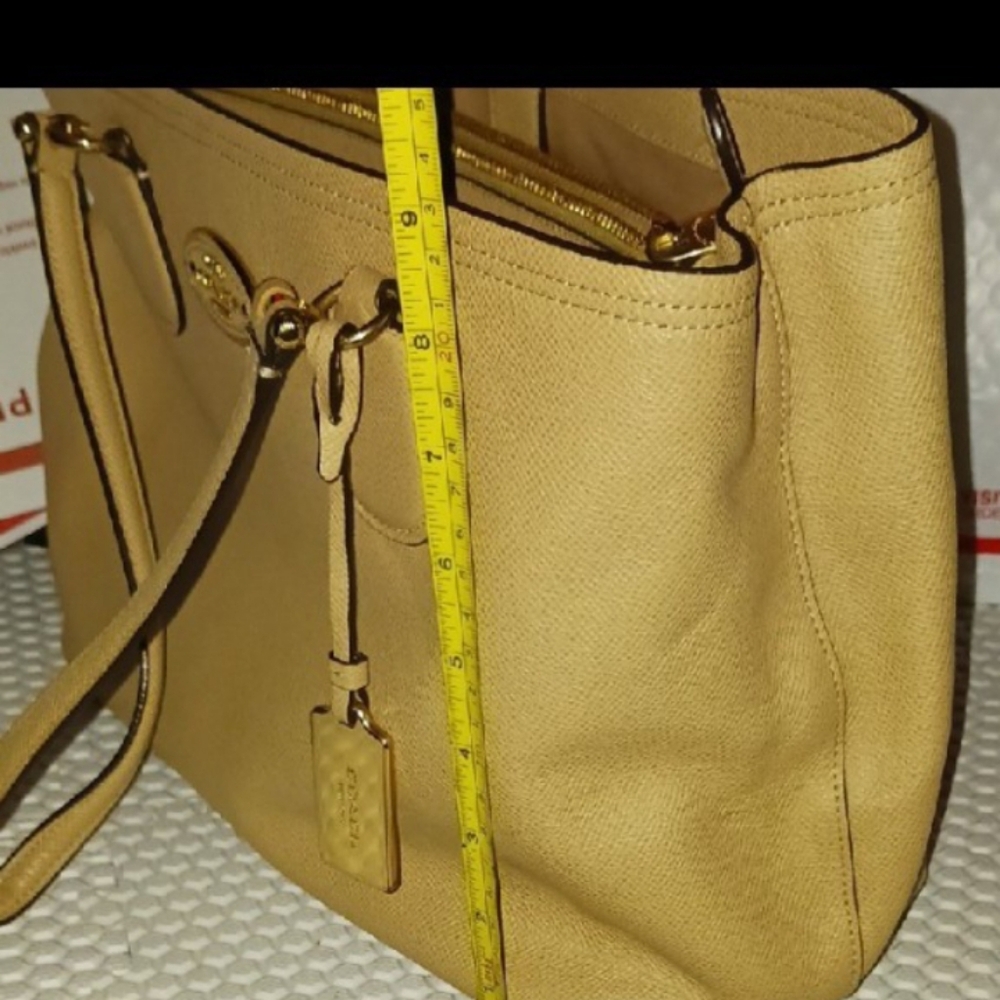 Coach Beige Leather Hobo Bag - Picture 4 of 6